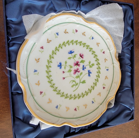 Set of 4 6” I. Godinger & Co. Petite Fleur Canape or Dessert Plates 5902 New - Picture 3 of 5